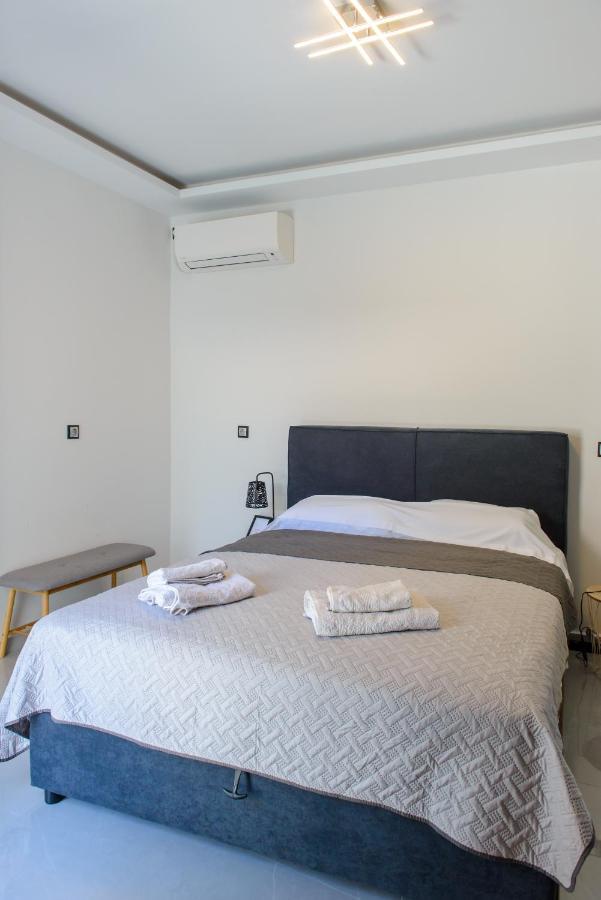 Casa D' Irene Near Airport, 200 Mtrs From The Beach, Artemis Center Exterior foto